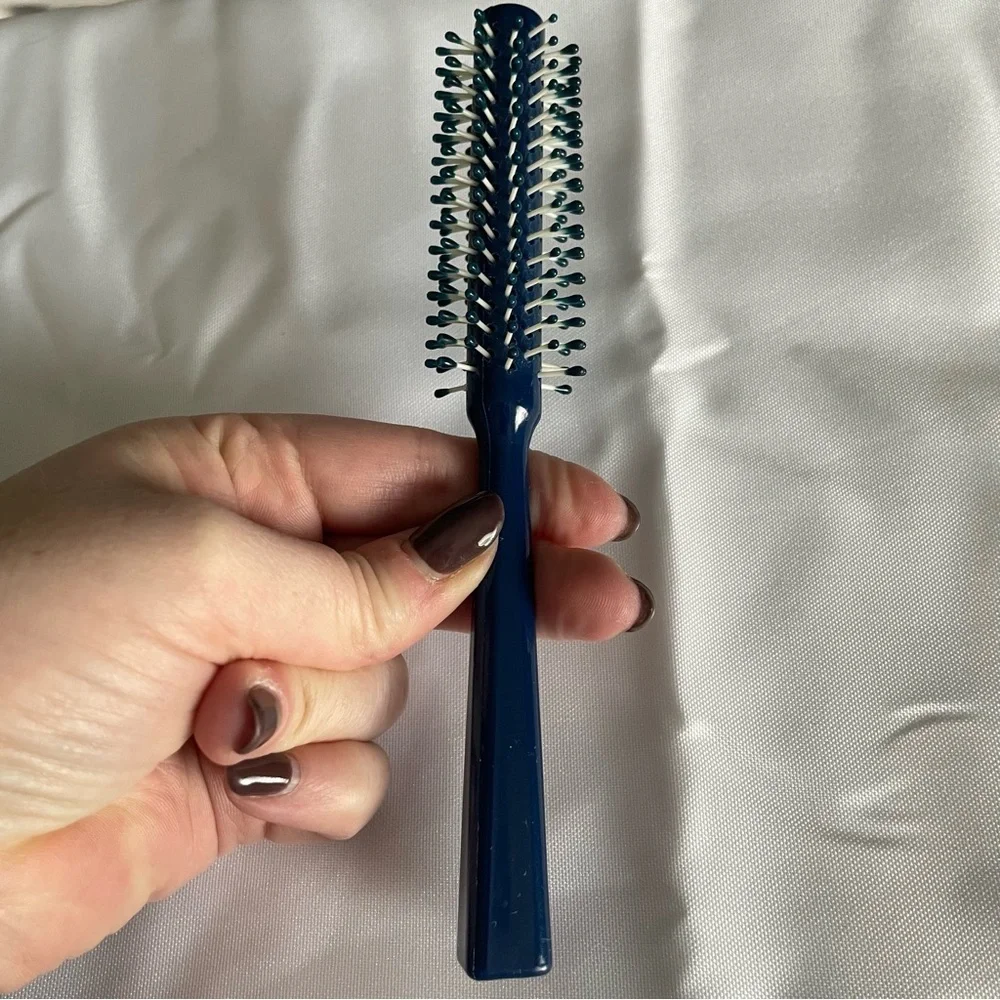 Vintage GOODY Brush Blue Small Round Styler Classic Collection Comfort Tip